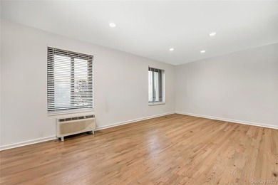 Spacious two bedroom, two full bath (primary bedroom with - photo 8