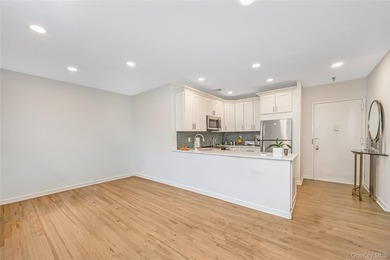 Spacious two bedroom, two full bath (primary bedroom with - photo 9
