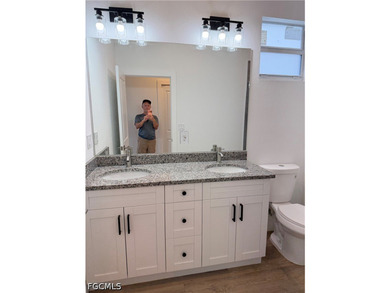 Price improvement!!New Construction 3 bedroom plus Den, 3 full - photo 11