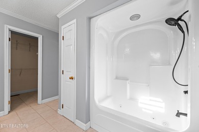 Location, Location, Location!!! This one owner home is ready to - photo 15