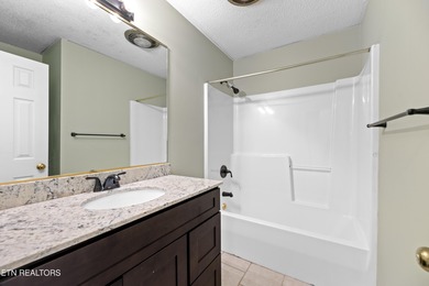 Location, Location, Location!!! This one owner home is ready to - photo 17