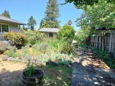 Location, Charm, and Great Bones, from the era when solid - photo 22