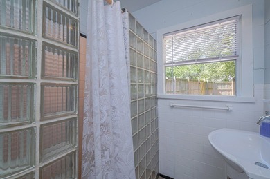 GREAT INVESTMENT OPPORTUNITY & LOCATION!!Enjoy this relaxing - photo 23