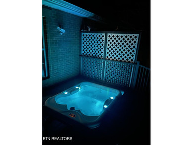 Location, Location, Location!!! This one owner home is ready to - photo 28