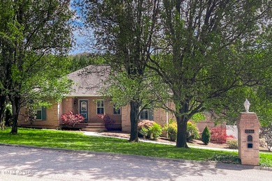 Location, Location, Location!!! This one owner home is ready to - photo 39