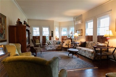 Dreams Do Come True Here! A large Victorian with a garage apt & - photo 6