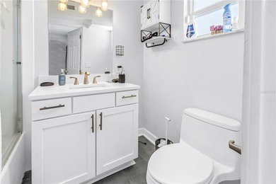 Embrace the Ultimate Downtown St. Pete Lifestyle! Located just - photo 14