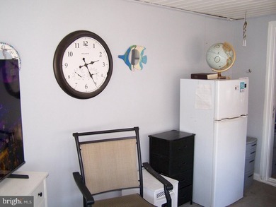 LOCATION,LOCATION,LOCATION!! Only 2 blocks to the beach! Less - photo 22