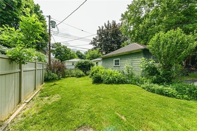 A fantastic value in the highly desirable Homestead Heights - photo 3