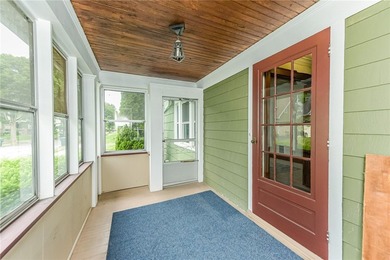 A fantastic value in the highly desirable Homestead Heights - photo 4