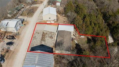 This charming 1,350 sq ft manufactured home sits on a permanent - photo 34