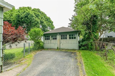 A fantastic value in the highly desirable Homestead Heights - photo 9