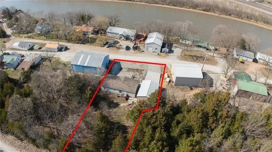 This charming 1,350 sq ft manufactured home sits on a permanent - photo 39