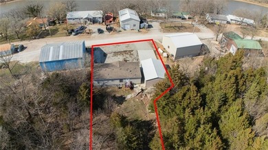 This charming 1,350 sq ft manufactured home sits on a permanent - photo 41