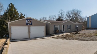 This charming 1,350 sq ft manufactured home sits on a permanent - photo 43