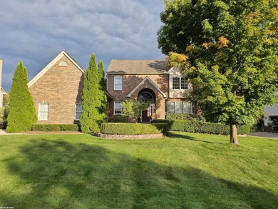 Lake Condo For Sale in Highland, Michigan