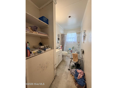 Investment Opportunity with Great Potential! This home has good - photo 11