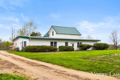 Presenting a beautiful 30 acre parcel of land with open farm - photo 44