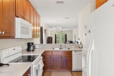 Welcome home to this beautifully updated 4-bedroom, 2-bath - photo 10