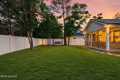 Every detail of this stunning one level, like new island retreat - photo 3