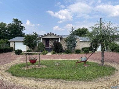 Lake Home For Sale in Gadsden, Alabama