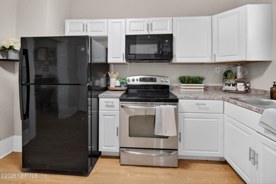 Welcome to this charming 3-bedroom, 1-bath bungalow just minutes - photo 13