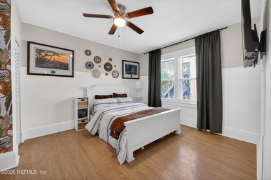 Welcome to this charming 3-bedroom, 1-bath bungalow just minutes - photo 17