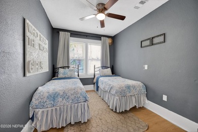Welcome to this charming 3-bedroom, 1-bath bungalow just minutes - photo 22
