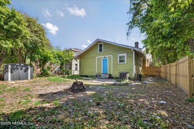 Welcome to this charming 3-bedroom, 1-bath bungalow just minutes - photo 25