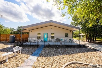 Lake Home Sale Pending in Kingsland, Texas