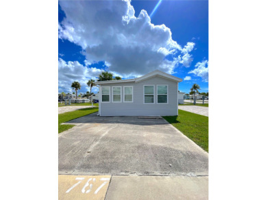 (private lake, pond, creek) Home For Sale in Fort Myers Florida