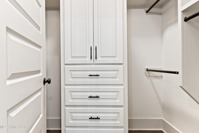 Looking for a home close to the Beach, well this is it, you can - photo 17