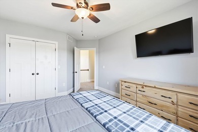 Beautiful 2 story custom built home located in Sherwood area - photo 21