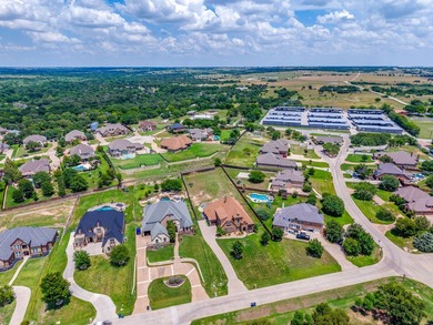 Gorgeous custom home built in 2014, meticulously maintained and - photo 4