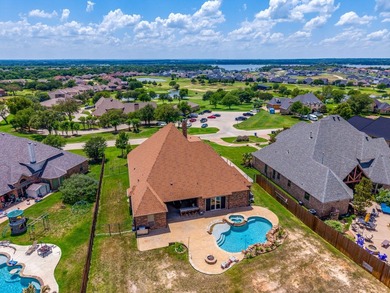 Gorgeous custom home built in 2014, meticulously maintained and - photo 6