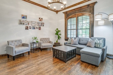 Gorgeous custom home built in 2014, meticulously maintained and - photo 9