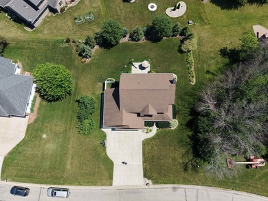 Beautiful 2 story custom built home located in Sherwood area - photo 36