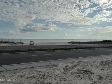 Looking for a home close to the Beach, well this is it, you can - photo 42