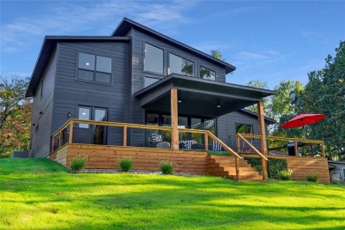 Cedar Creek Lake Home For Sale in Malakoff Texas