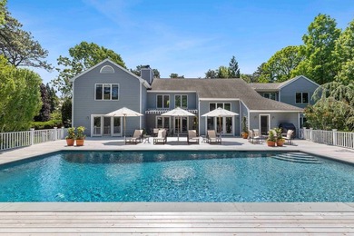 Meticulously maintained and move-in ready, this extraordinary 7 - photo 2