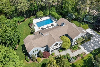 Meticulously maintained and move-in ready, this extraordinary 7 - photo 4
