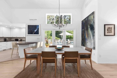 Meticulously maintained and move-in ready, this extraordinary 7 - photo 8