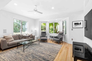Meticulously maintained and move-in ready, this extraordinary 7 - photo 9