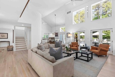 Meticulously maintained and move-in ready, this extraordinary 7 - photo 10