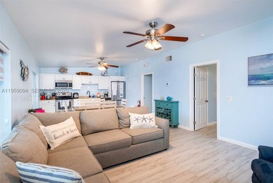 Turnkey, fully furnished waterfront property with strong  income - photo 14