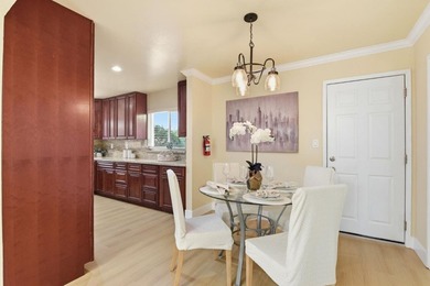 Elegance & Convenience in a Prime Location. Rare 8,600+ SF lot - photo 15