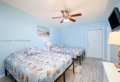 Turnkey, fully furnished waterfront property with strong  income - photo 17