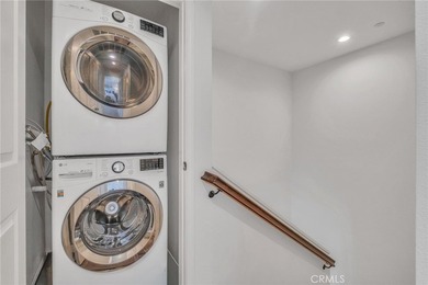 Inviting townhome in the gated Village on Oak community. Walk to - photo 18