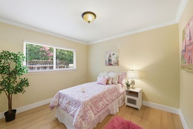 Elegance & Convenience in a Prime Location. Rare 8,600+ SF lot - photo 21