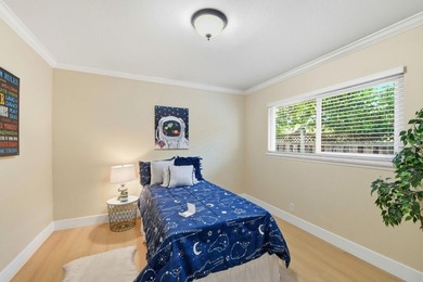 Elegance & Convenience in a Prime Location. Rare 8,600+ SF lot - photo 24